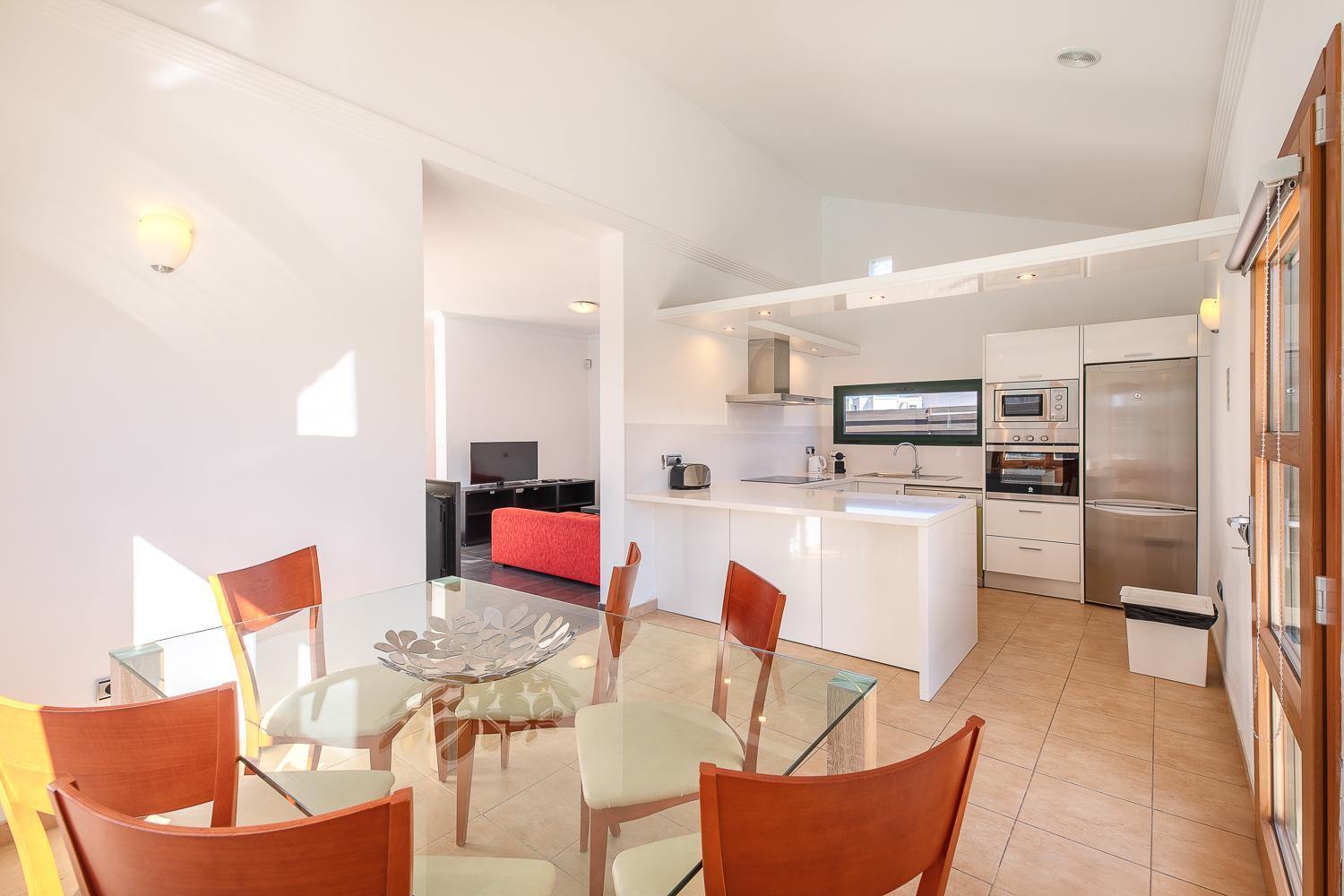 Camelot Holiday Homes By Livvo Playa Blanca  Exteriör bild