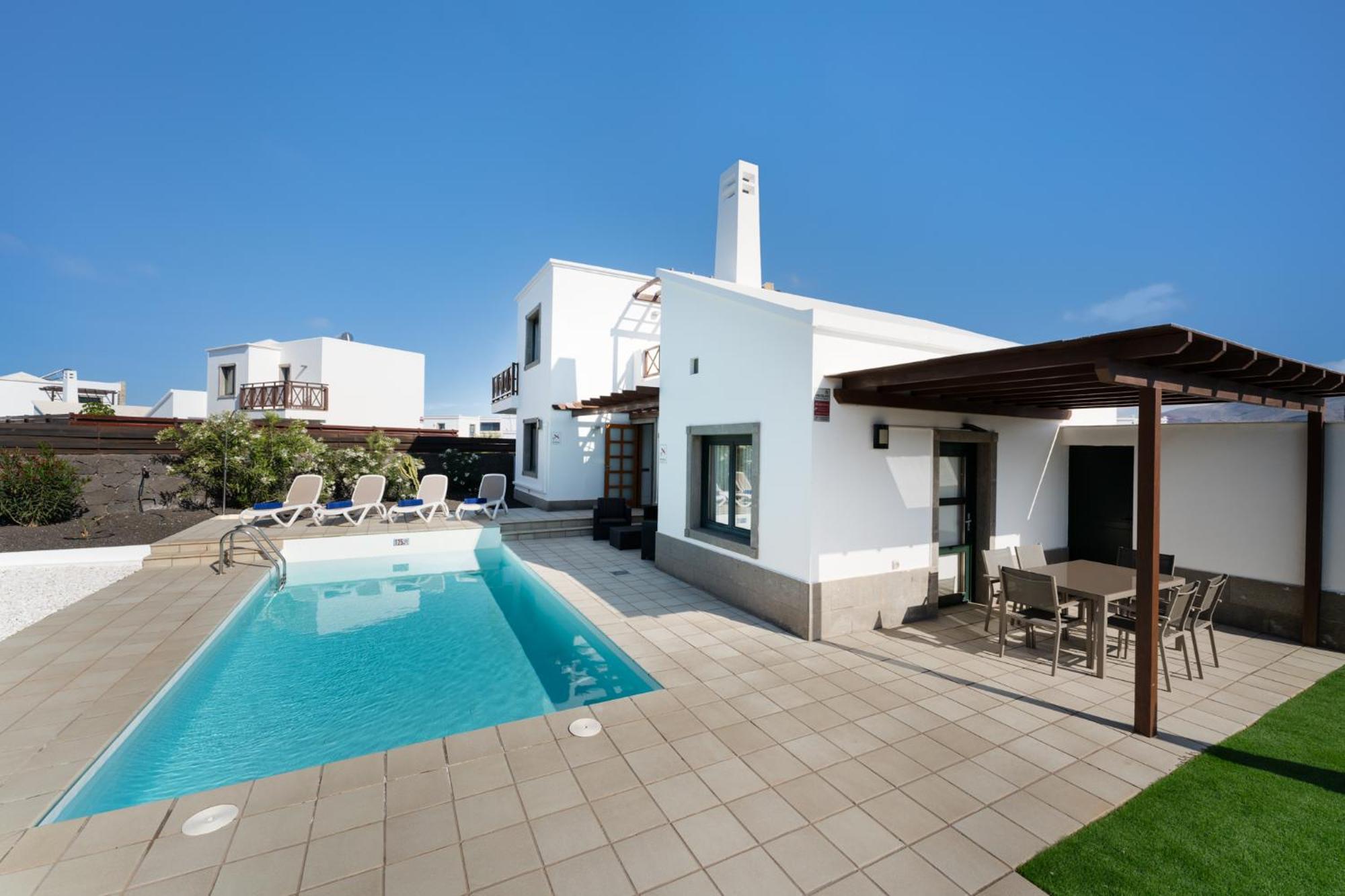 Camelot Holiday Homes By Livvo Playa Blanca  Exteriör bild