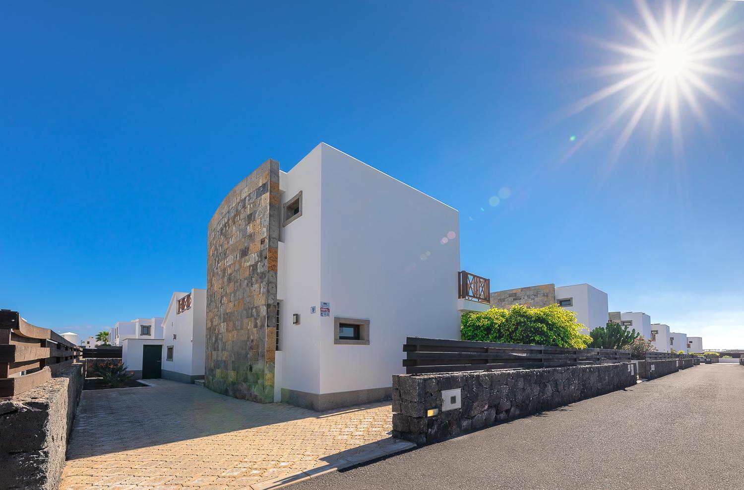 Camelot Holiday Homes By Livvo Playa Blanca  Exteriör bild